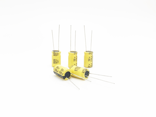 Radialstrahl-Führungs-Art Kondensator der hohen Temperatur 330UF50V des Kondensator-10x16mm