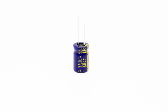 Niedrige ESR Aluminiumelektrolytkondensatoren 1UF200V 6.3x11mm 8000 Stunden