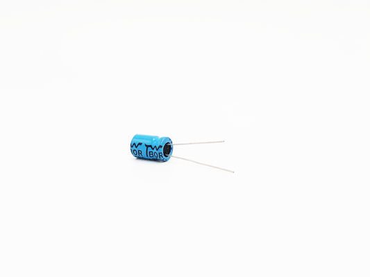 Auto-Ampere-Kondensator-Bi polarisierter Aluminiumelektrolytkondensator NP 100UF25V