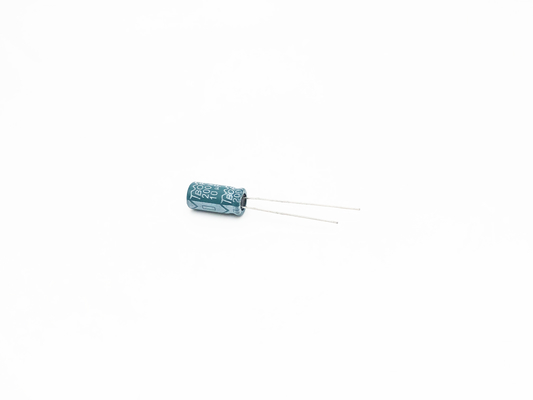 Niedriger ESR Kondensator RoHS Elektrolytkondensator-8X16MM 10UF 200V