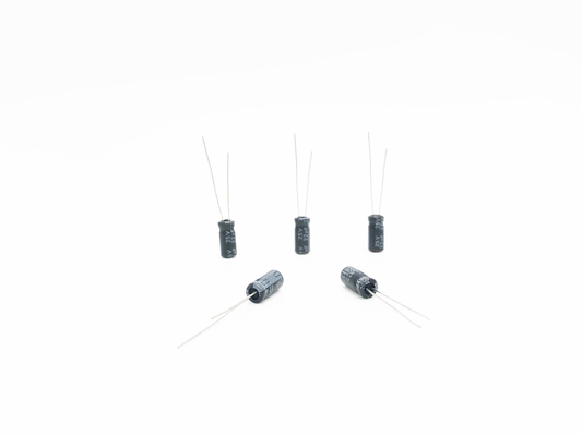 Miniaturaluminiumelektrolytkondensatoren 22UF 25V 5X11mm RoHS