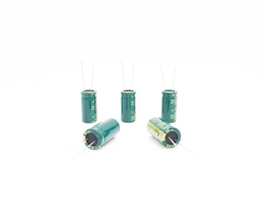 Hohes Aluminiumlicht Voltag Elektrolytkondensator-1000UF 50V RoHS LED