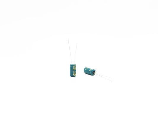 Zylinder 4.7UF 250V Al Electrolytic Capacitor 8x9MM ISO9001