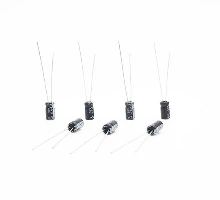 2000 Stunden laden Leben-Radialführungs-Art Kondensator 4.7UF 50V 5x11mm