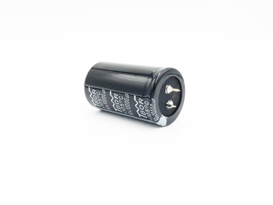 Schwarze große Kapazitanz 10000uf 80v Elektrolytkondensator-30X70MM