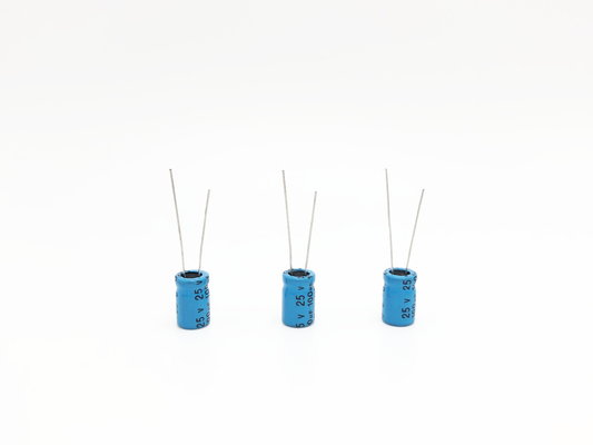 Ampere-Kondensator 8x12mm des Auto-220uF25V für Falschpolungs-Stromkreise